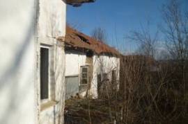 Old rural property with quiet location in the outskirts of a big village near river 60 km north of Vratsa, Bulgaria Pay Monthly