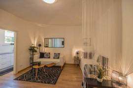 One Room Apartment - Merano-Maia Alta. Bright 1-room apartment with large attic space in Via Winkel!