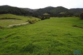Terreno Agrícola em Açores de 1672699,00 m²