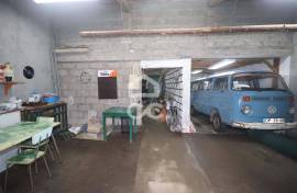Garage - Ribeirinha - Ribeira Grande