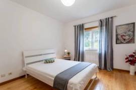 Luxury 4 Bed Villa For Sale In Valado dos Frades