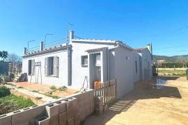 INDEPENDENT HOUSE WITH POOL IN LLOSETA, MALLORCA