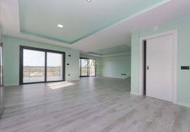 Excellent Independent Residence with Views of the Countryside and Mountain