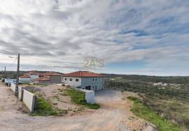 Excellent Independent Residence with Views of the Countryside and Mountain