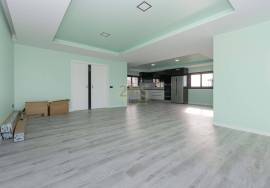 Excellent Independent Residence with Views of the Countryside and Mountain
