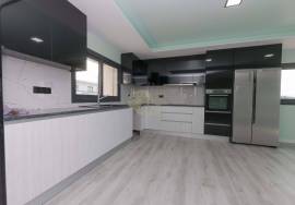 Excellent Independent Residence with Views of the Countryside and Mountain