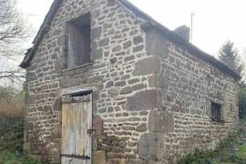 Habitable Country House with Outbuilding