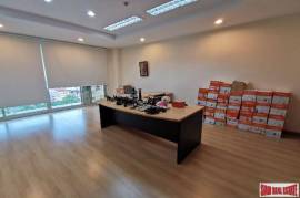 Ultimate Home Office | Large Luxury 5 Bed House with Private Pool Plus Office Building at Bang Chak, Close to BTS Punnawithi