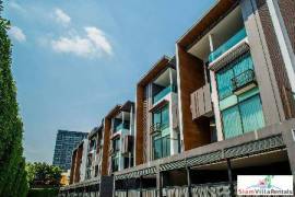 Residence 65 by Sansiri | Super Luxury 4 Bed Town Home in for Rent the Heart of Ekkamai