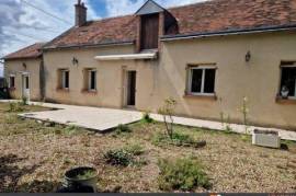3 Bed House for sale in Blois