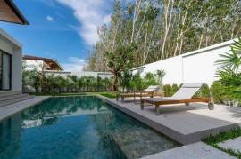 Luxurious 4 Bedroom Pool Villa at Botanica Modern Loft I