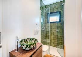 3 bedroom apartment in condominium with swimming pool. 3 bedroom apartment in condominium with swimming pool.
