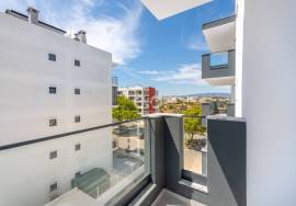 3 bedroom apartment in condominium with swimming pool. 3 bedroom apartment in condominium with swimming pool.