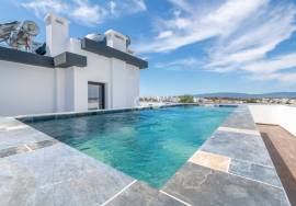 3 bedroom apartment in condominium with swimming pool.