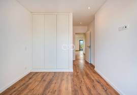 3 bedroom apartment in condominium with swimming pool. 3 bedroom apartment in condominium with swimming pool.