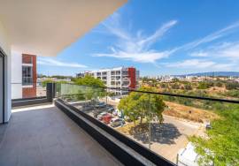 3 bedroom apartment in condominium with swimming pool. 3 bedroom apartment in condominium with swimming pool.