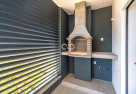 3 bedroom apartment in condominium with swimming pool. 3 bedroom apartment in condominium with swimming pool.