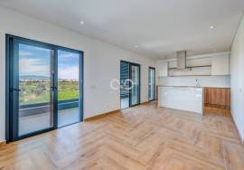 3 bedroom apartment in condominium with swimming pool. 3 bedroom apartment in condominium with swimming pool.