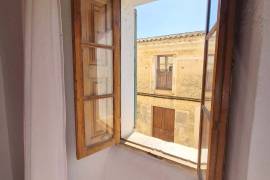 2-FLOOR HOUSE WITH EXPANSION POTENTIAL IN CAPDEPERA, MALLORCA