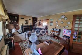 Detached house T-7 in a quiet area of Marinha Grande.
