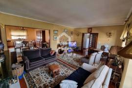 Detached house T-7 in a quiet area of Marinha Grande.