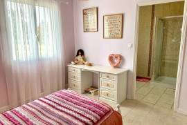 4 Bedrooms - Bungalow - Poitou-Charentes - For Sale