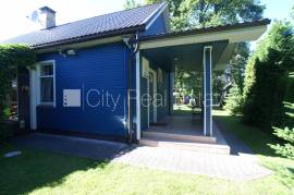 Detached house for rent in Jurmala, 120.00m2