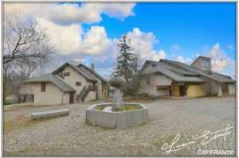 Châteauroux Les Alpes (05), à vendre Domaine de 2557 m² - Terrain de 6,00 Ha