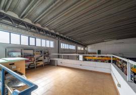 Warehouse for sale in the Industrial Zone