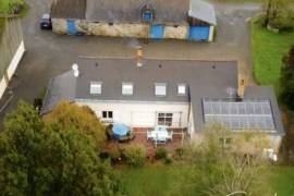 Detached House with Outbuildings in 2.9 Hectares