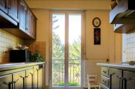 Beautiful Detached House and Garden Beautiful Detached House and Garden