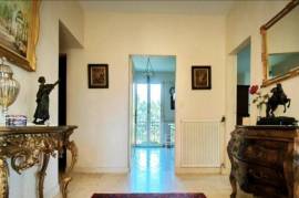 Beautiful Detached House and Garden Beautiful Detached House and Garden