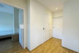 Apartment for rent in Riga, 194.00m2