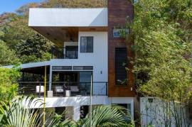 Casa Tropical: Luxury Modern Villa Steps to Beach!