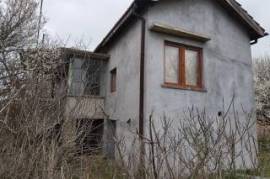 Two-storey house for sale with a huge plot of 6580 sq.m in the village of Kirilovo, Elhovo