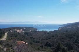 LABIN, SVETA MARINA- old house with building plot 435m2, with sea view and conceptual project