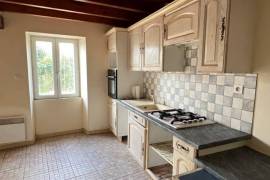 €67500 - Charming 2 Bedroom Cottage In A Peaceful Hamlet Close to Nanteuil-En-Vallee