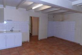 €86000 - Townhouse In One Of The Most Sought After Villages. Business Potential.