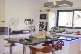 Three bedroom modern home for sale in Funchal