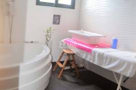 Three bedroom modern home for sale in Funchal