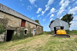Substantial 2 Bedroom Longere House & 5 Potential Gites for sale in Brittany