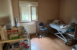 €85500 - 4-Bedroom Bungalow To Refresh Throughout near to Ruffec.