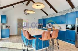 4 Bedroom Villa For Sale