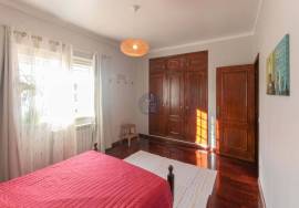 5 bedroom villa with garage, backyard and countryside views.