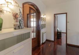 5 bedroom villa with garage, backyard and countryside views.