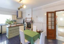5 bedroom villa with garage, backyard and countryside views.