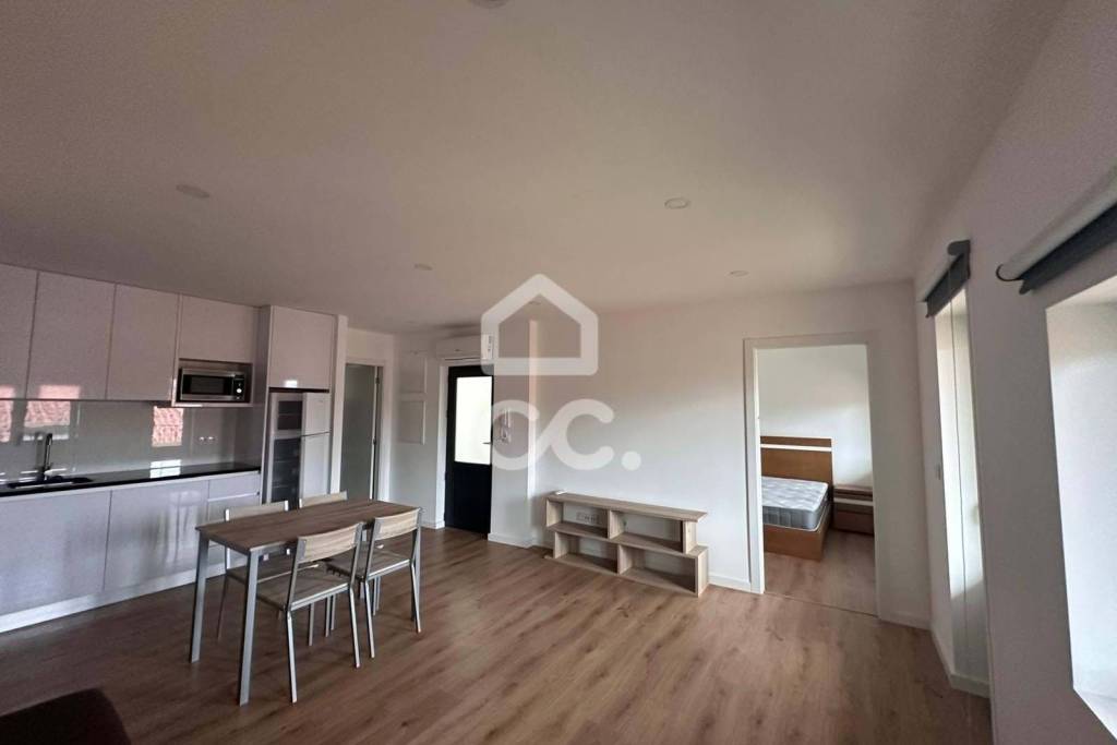 Excellent 1 bedroom apartment with balcony in the center of Chaves