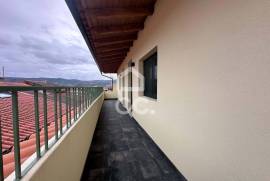 Excellent 1 bedroom apartment with balcony in the center of Chaves