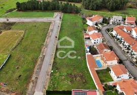 Plot of land for the construction of a villa, situated in a privileged location on the outskirts of the city, offering stunning views of it