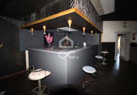 Discotheque/ Bar - Commercial establishment with 300 m² on the outskirts of the city
